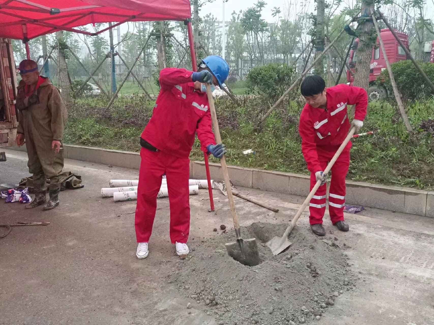 让胡路管道疏通哪家好】及时进行市政管道清淤